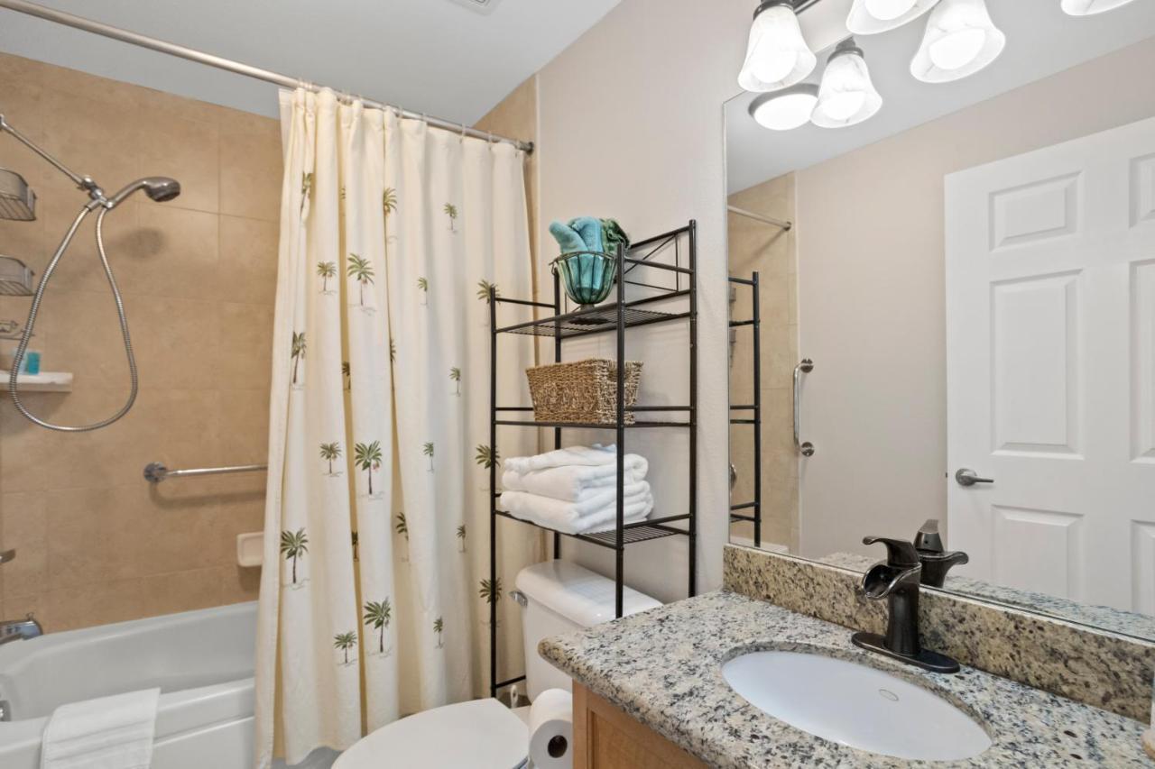 Oceanfront Luxury Condo! Mins To Beach! Rum Bar Next Door! St. Petersburg Exteriör bild