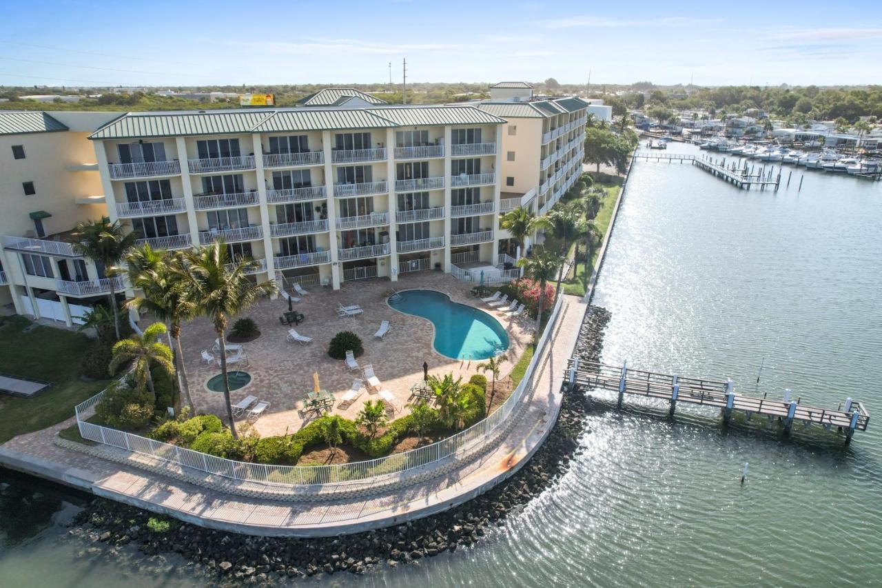 Oceanfront Luxury Condo! Mins To Beach! Rum Bar Next Door! St. Petersburg Exteriör bild