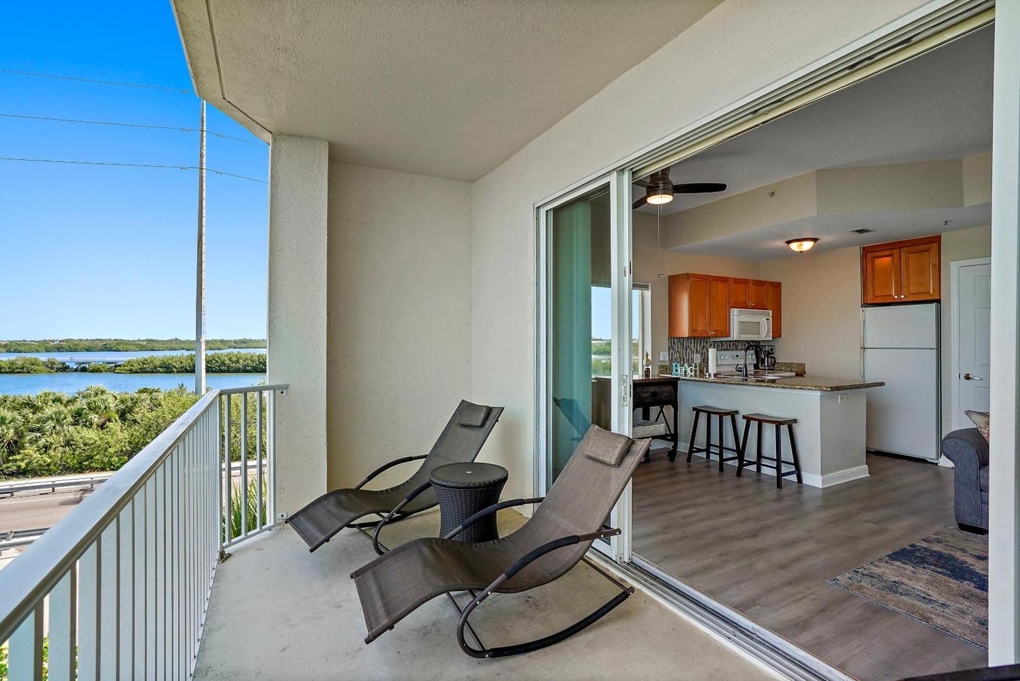 Oceanfront Luxury Condo! Mins To Beach! Rum Bar Next Door! St. Petersburg Exteriör bild